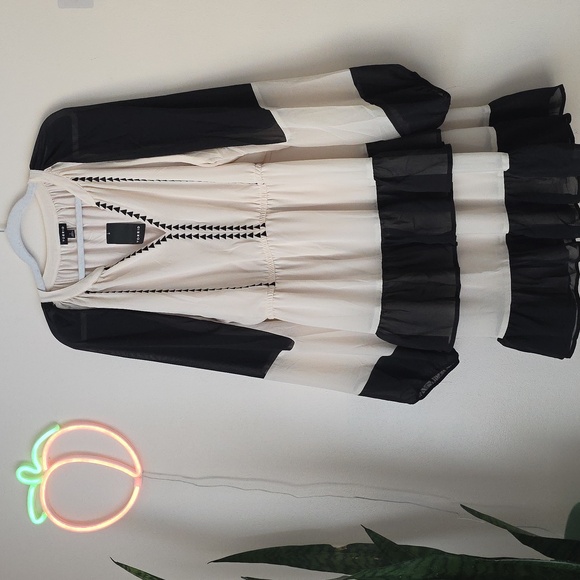 Torrid 1 Double Tiered Dress - Picture 5 of 9